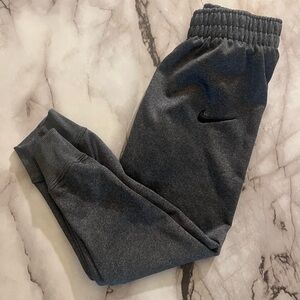 Boys Nike joggers size 6 (gently used)